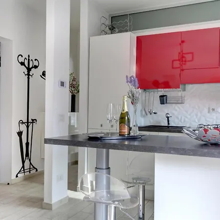 Apartment Delizioso Attico Con Terrazzo